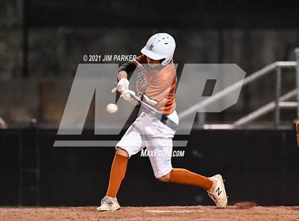 Thumbnail 2 in Hutto @ Vandegrift photogallery.