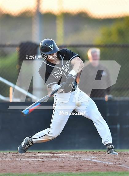 Thumbnail 1 in Hutto @ Vandegrift photogallery.