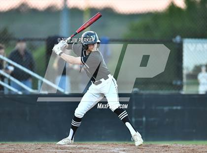 Thumbnail 1 in Hutto @ Vandegrift photogallery.