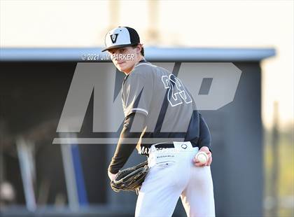 Thumbnail 1 in Hutto @ Vandegrift photogallery.