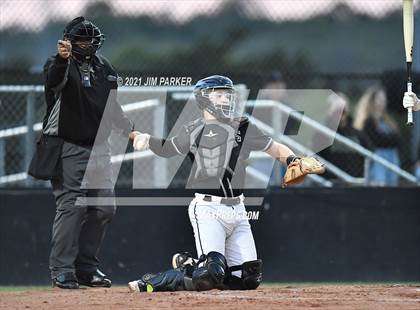 Thumbnail 3 in Hutto @ Vandegrift photogallery.