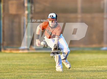 Thumbnail 2 in Hutto @ Vandegrift photogallery.