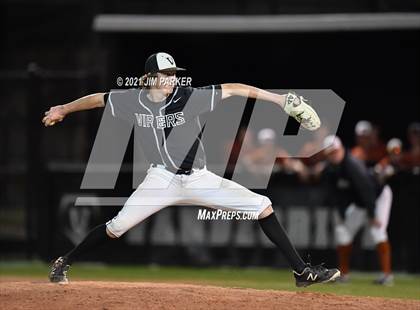 Thumbnail 1 in Hutto @ Vandegrift photogallery.