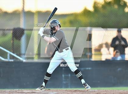 Thumbnail 3 in Hutto @ Vandegrift photogallery.