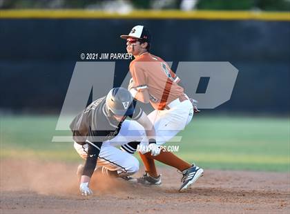 Thumbnail 2 in Hutto @ Vandegrift photogallery.