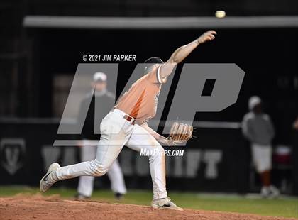 Thumbnail 3 in Hutto @ Vandegrift photogallery.