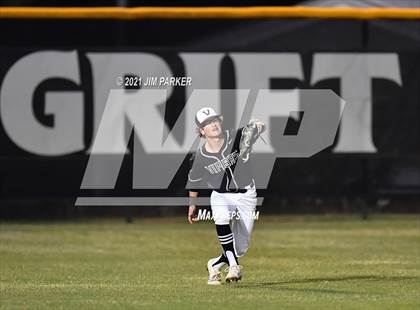 Thumbnail 1 in Hutto @ Vandegrift photogallery.