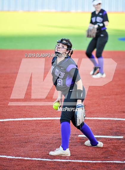 Thumbnail 2 in Independence @ Wylie East photogallery.