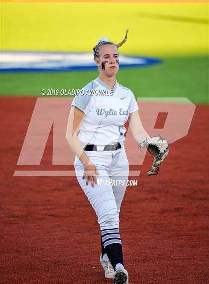 Thumbnail 1 in Independence @ Wylie East photogallery.