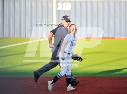 Thumbnail 3 in Independence @ Wylie East photogallery.
