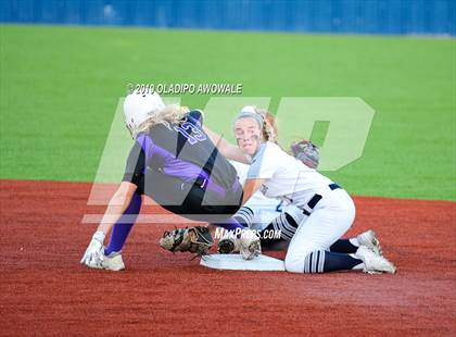 Thumbnail 1 in Independence @ Wylie East photogallery.