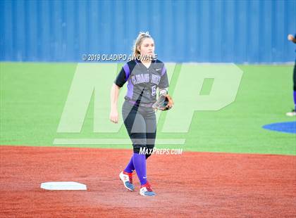 Thumbnail 2 in Independence @ Wylie East photogallery.