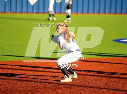 Thumbnail 3 in Independence @ Wylie East photogallery.