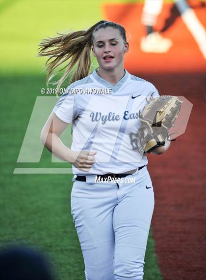 Thumbnail 1 in Independence @ Wylie East photogallery.