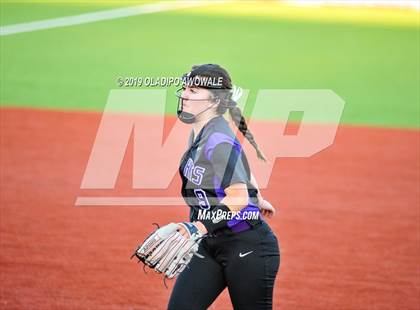 Thumbnail 3 in Independence @ Wylie East photogallery.