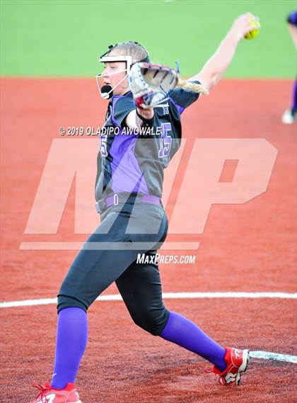 Thumbnail 1 in Independence @ Wylie East photogallery.