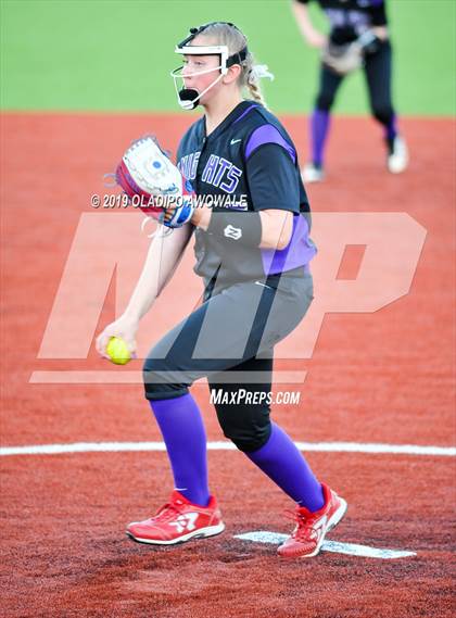 Thumbnail 3 in Independence @ Wylie East photogallery.