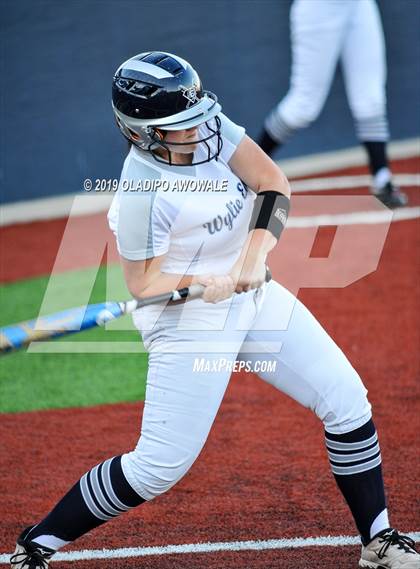 Thumbnail 1 in Independence @ Wylie East photogallery.