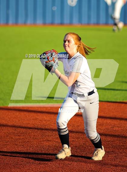 Thumbnail 1 in Independence @ Wylie East photogallery.