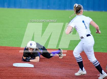 Thumbnail 1 in Independence @ Wylie East photogallery.