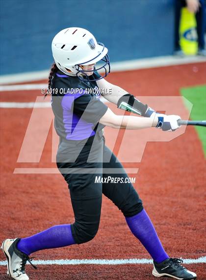 Thumbnail 2 in Independence @ Wylie East photogallery.