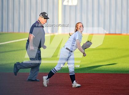 Thumbnail 2 in Independence @ Wylie East photogallery.
