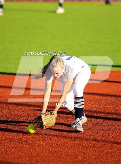 Thumbnail 1 in Independence @ Wylie East photogallery.