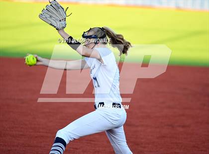 Thumbnail 1 in Independence @ Wylie East photogallery.