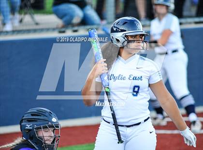 Thumbnail 2 in Independence @ Wylie East photogallery.