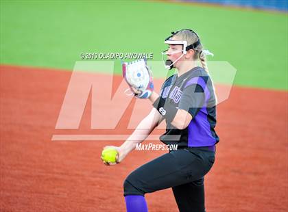 Thumbnail 2 in Independence @ Wylie East photogallery.