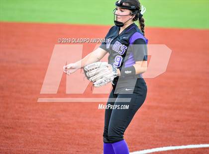 Thumbnail 1 in Independence @ Wylie East photogallery.