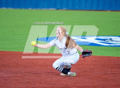 Thumbnail 3 in Independence @ Wylie East photogallery.