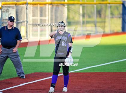 Thumbnail 2 in Independence @ Wylie East photogallery.