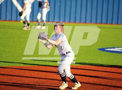 Thumbnail 3 in Independence @ Wylie East photogallery.
