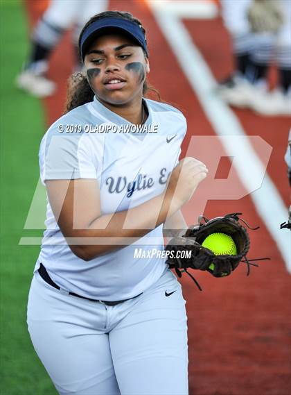 Thumbnail 1 in Independence @ Wylie East photogallery.