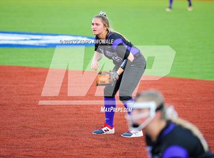 Thumbnail 1 in Independence @ Wylie East photogallery.