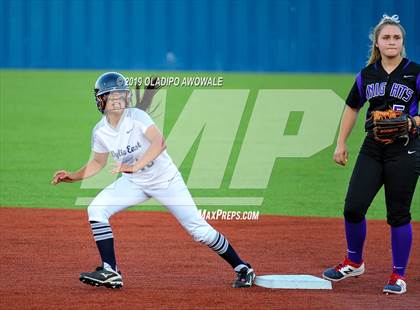 Thumbnail 2 in Independence @ Wylie East photogallery.