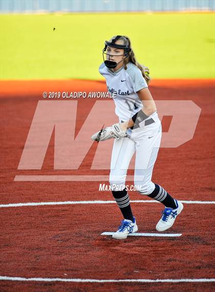 Thumbnail 2 in Independence @ Wylie East photogallery.