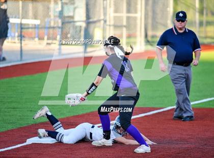 Thumbnail 1 in Independence @ Wylie East photogallery.