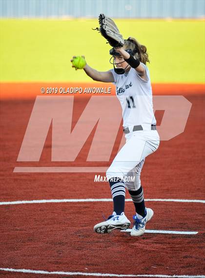 Thumbnail 1 in Independence @ Wylie East photogallery.