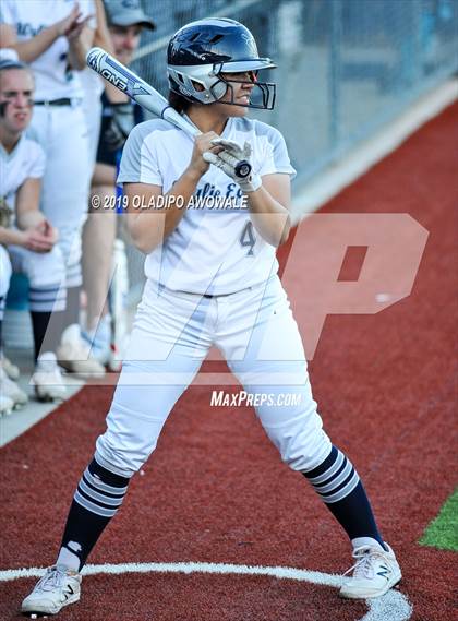 Thumbnail 2 in Independence @ Wylie East photogallery.