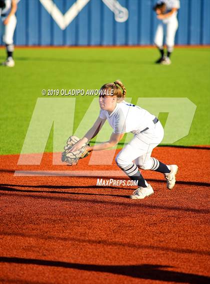 Thumbnail 1 in Independence @ Wylie East photogallery.