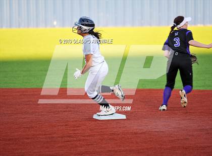 Thumbnail 1 in Independence @ Wylie East photogallery.