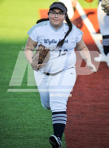 Thumbnail 3 in Independence @ Wylie East photogallery.