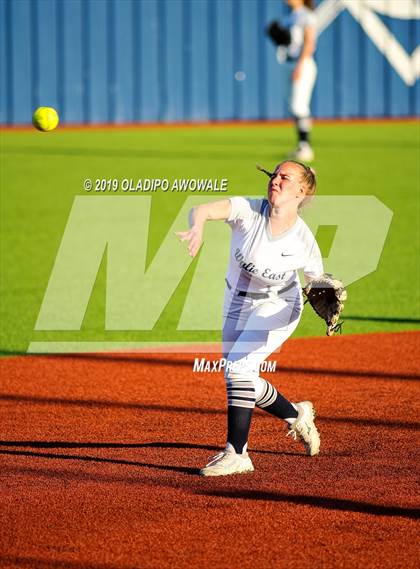 Thumbnail 3 in Independence @ Wylie East photogallery.
