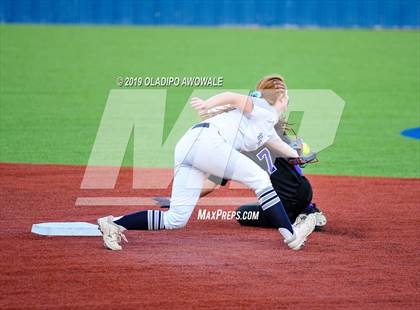 Thumbnail 2 in Independence @ Wylie East photogallery.