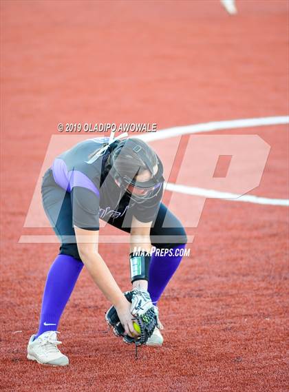 Thumbnail 3 in Independence @ Wylie East photogallery.