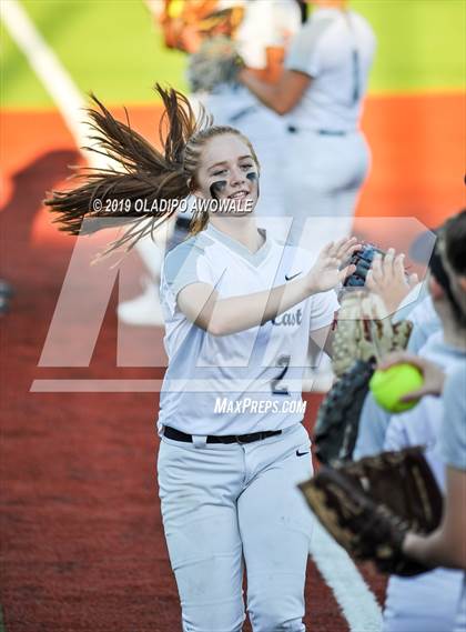 Thumbnail 3 in Independence @ Wylie East photogallery.