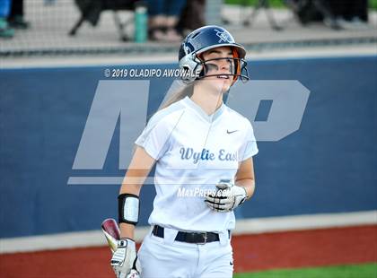Thumbnail 3 in Independence @ Wylie East photogallery.