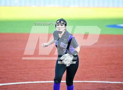 Thumbnail 2 in Independence @ Wylie East photogallery.